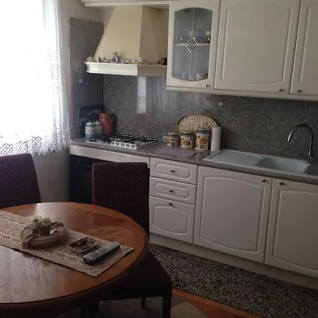 Sandra Apartman
